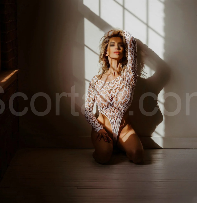 Meet Samantha Killington - United States, Massachusetts Independent Escort